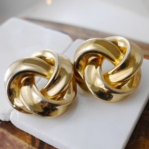 Swirl circle earrings